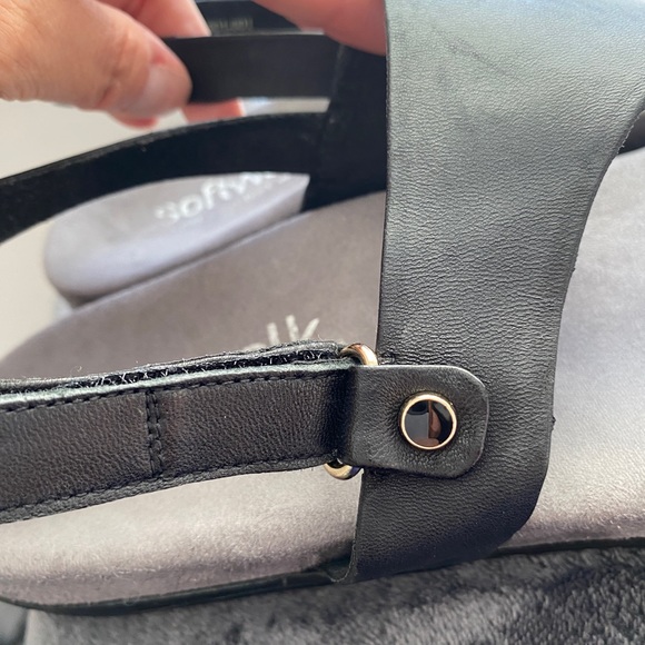 Softwalk Bolinas Leather Thong Sandals Size 11W - Picture 6 of 10